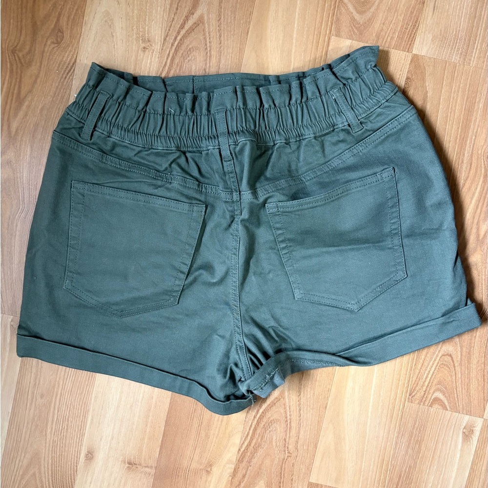 Olive Green Elastic Waist Shorts - Picture 2 of 4